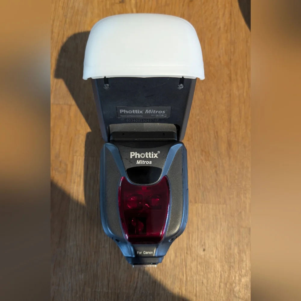 Mitros Flash for Canon - Black and Red